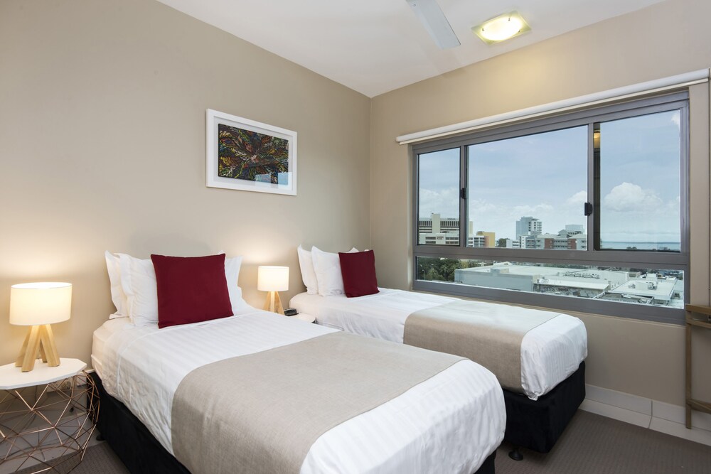 Darwin Executive Suites & FREE CAR