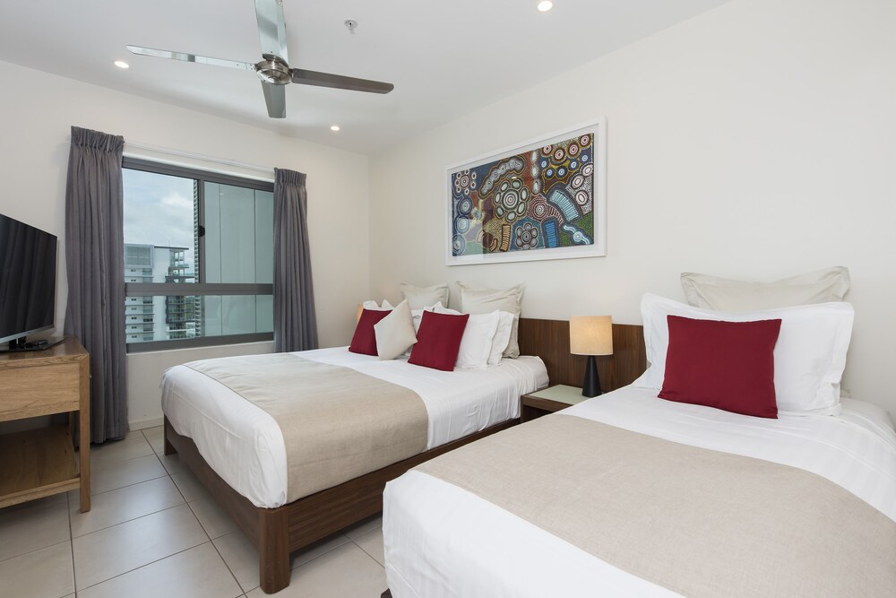 Darwin Executive Suites & FREE CAR