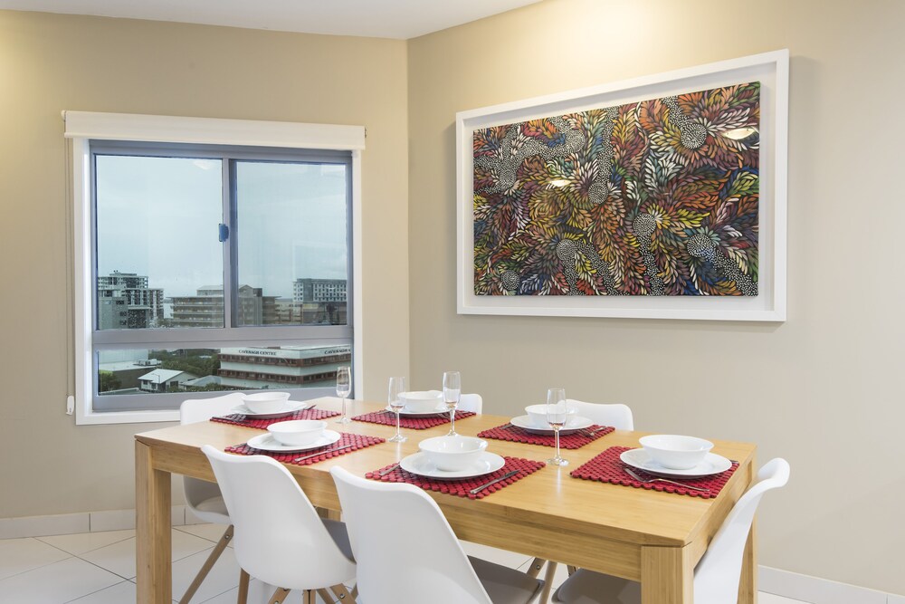 Darwin Executive Suites & FREE CAR