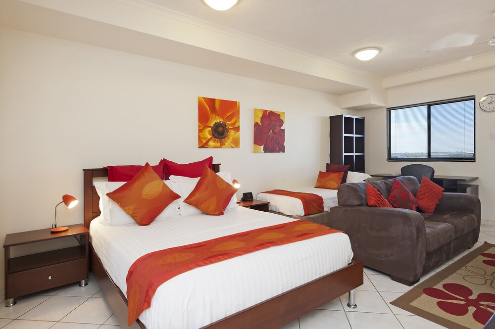 Darwin Executive Suites & FREE CAR