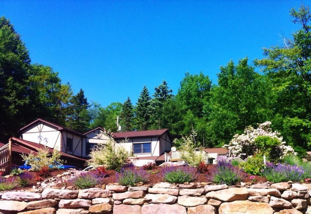 Lake Harmony Inn in Lake Harmony Best Rates & Deals on Orbitz