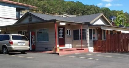 Roseburg Inn