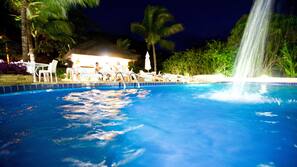 3 piscinas externas, guarda-sóis, espreguiçadeiras