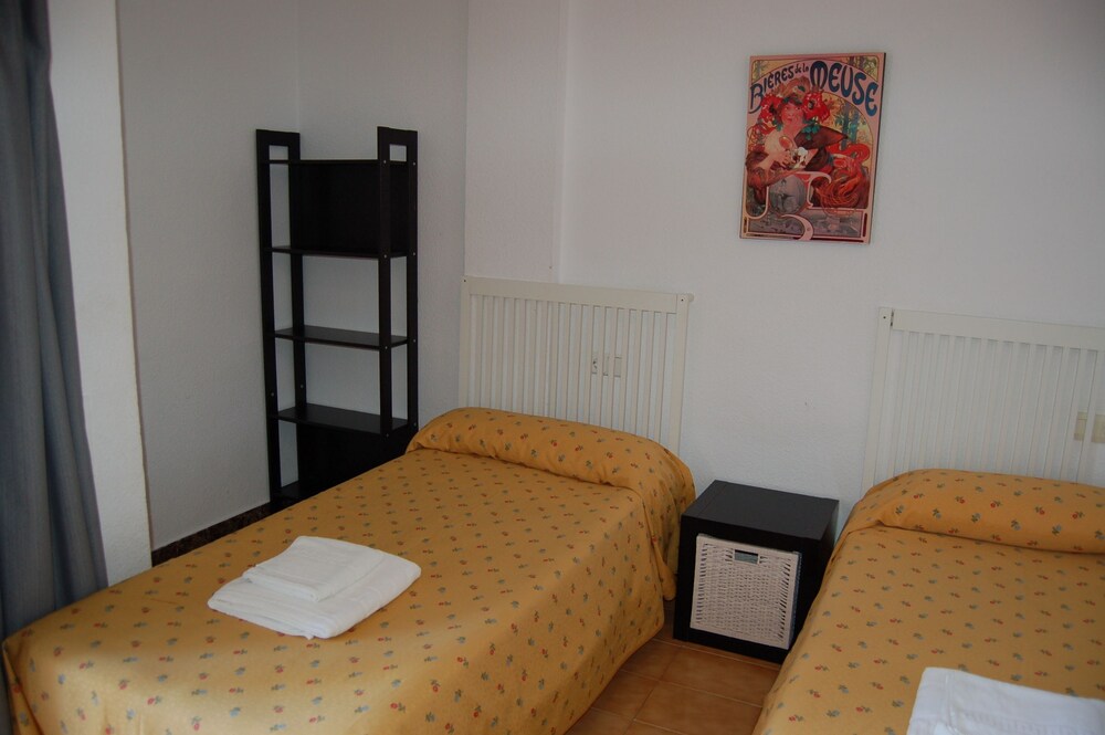 Rinconada Real Bungalows Benidorm 2019 Hotel Prices Expedia Co Uk Garden Featured Image Guestroom