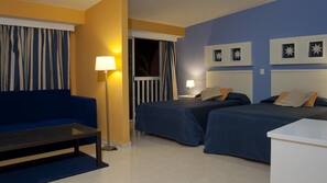 Minibar, in-room safe, desk, iron/ironing board