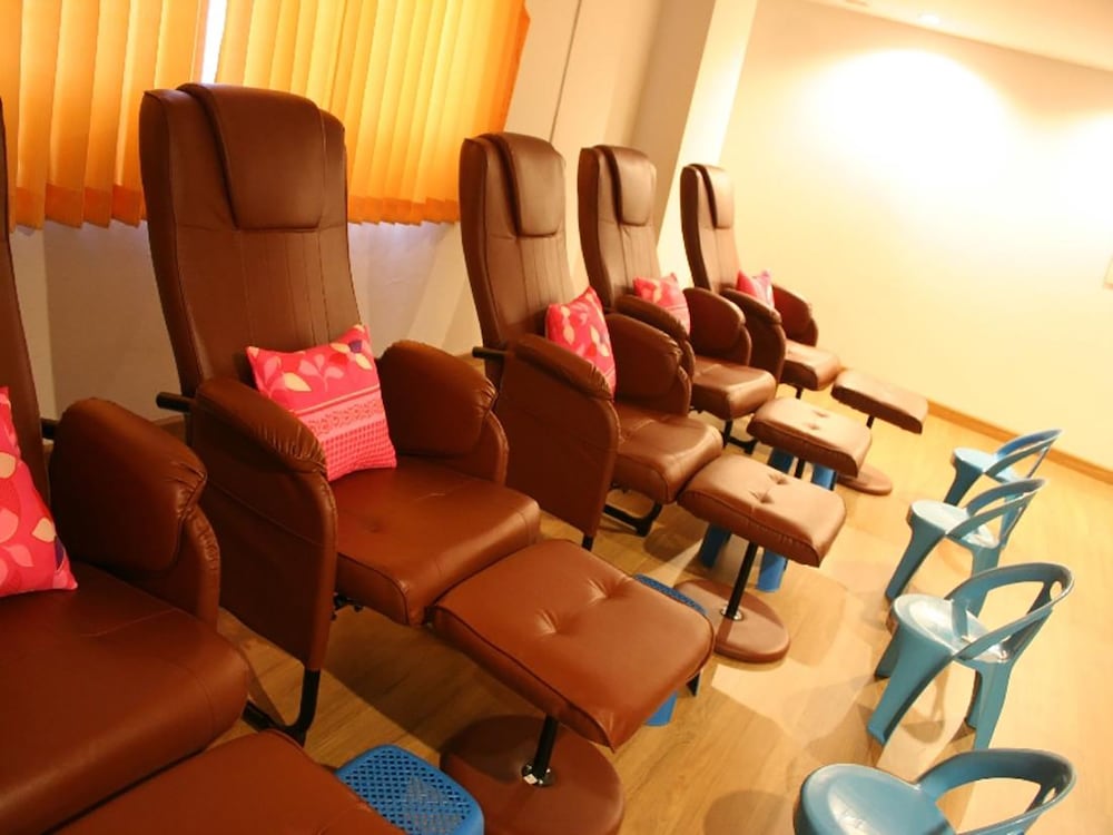 Hotel massage deals