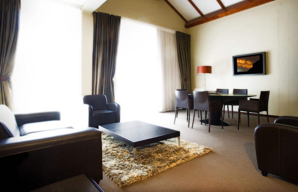 Golden Gate Hotel in Golden Gate Highlands National Park Best Rates & Deals on Orbitz