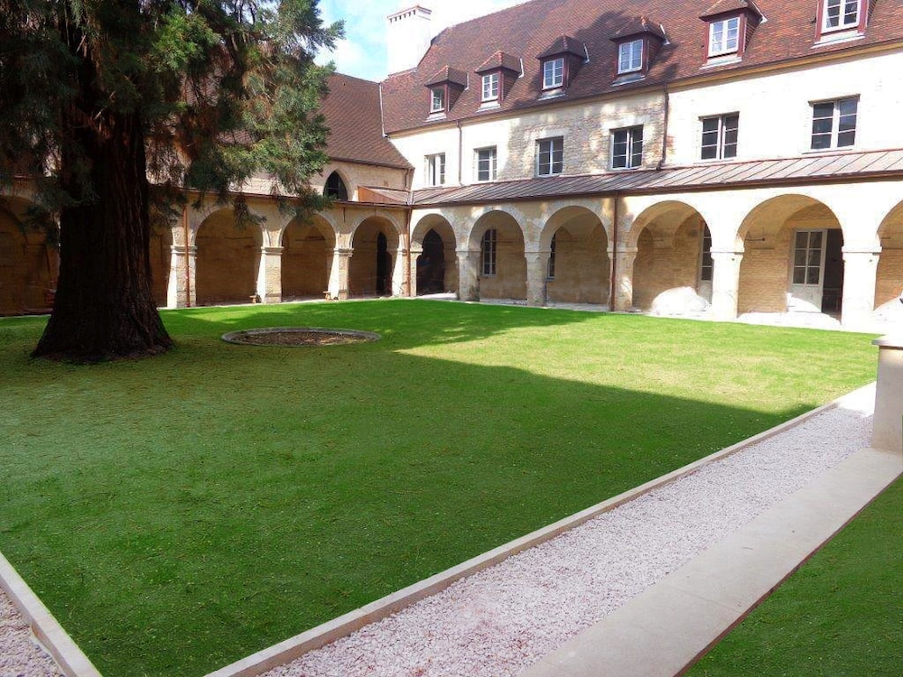 Odalys City Dijon Les Cordeliers in Dijon, France