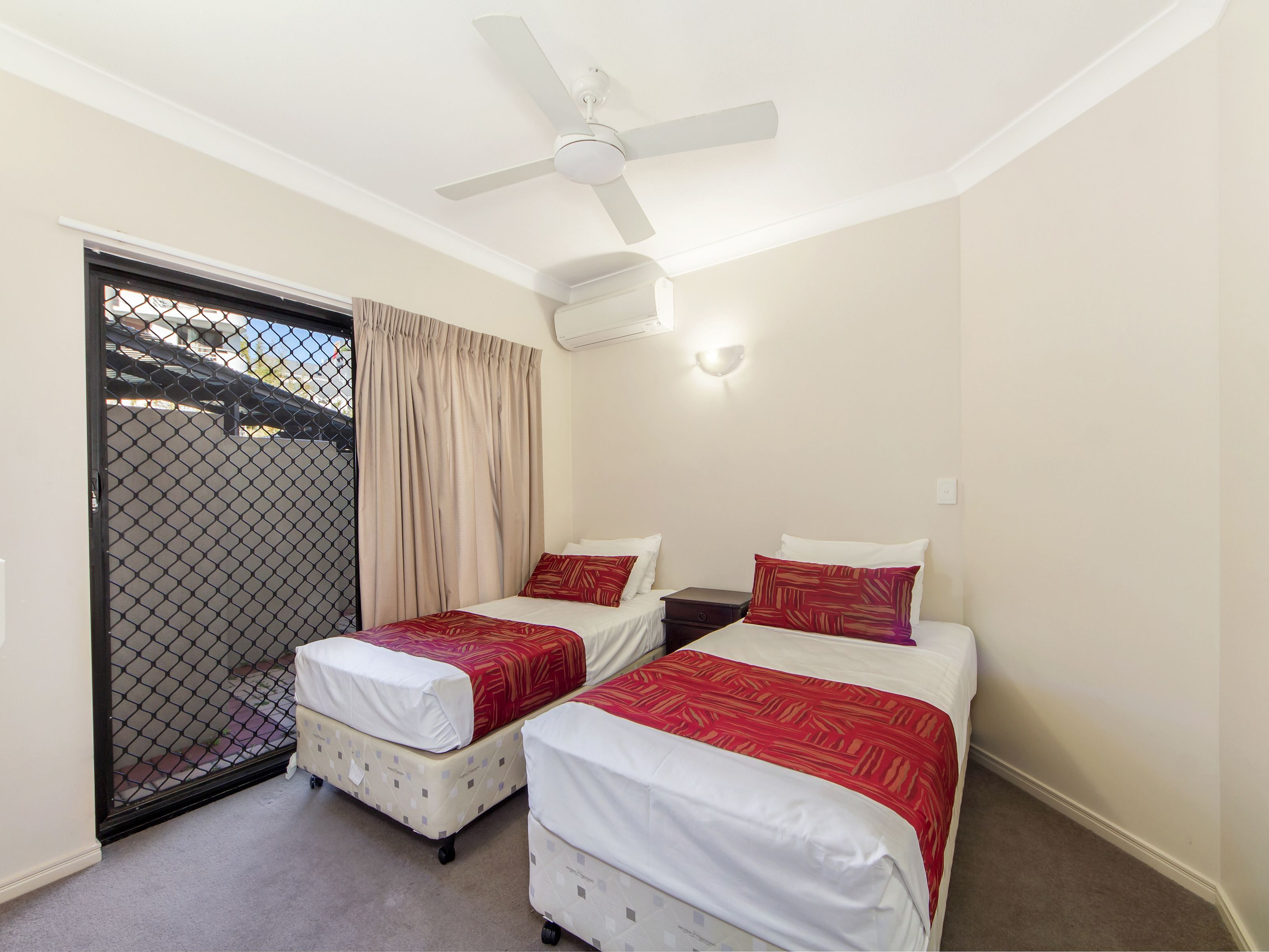 Spring Hill Central Apartments