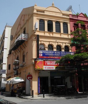 Submarine Guest House @ Central Market