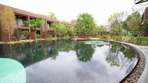 Outdoor pool, sun loungers