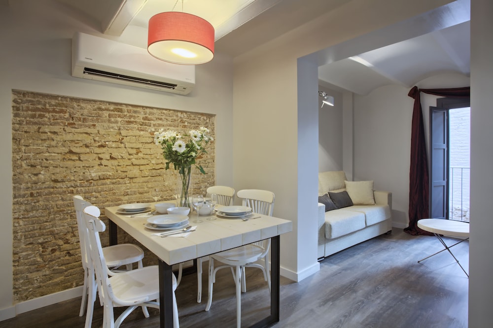 Ssg Sagrada Familia Apartments In Barcelona Hotel Rates Reviews Ssg Sagrada Familia Apartments