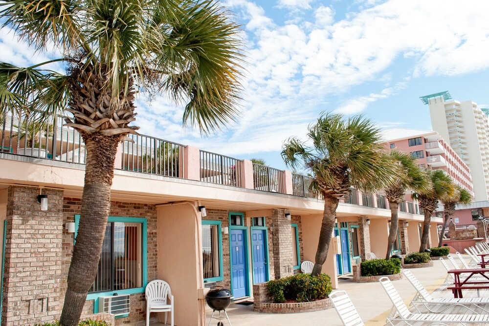 The Driftwood Lodge in Panama City Beach Best Rates & Deals on Orbitz