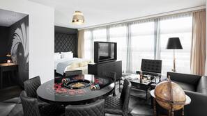 Premium bedding, minibar, in-room safe, desk