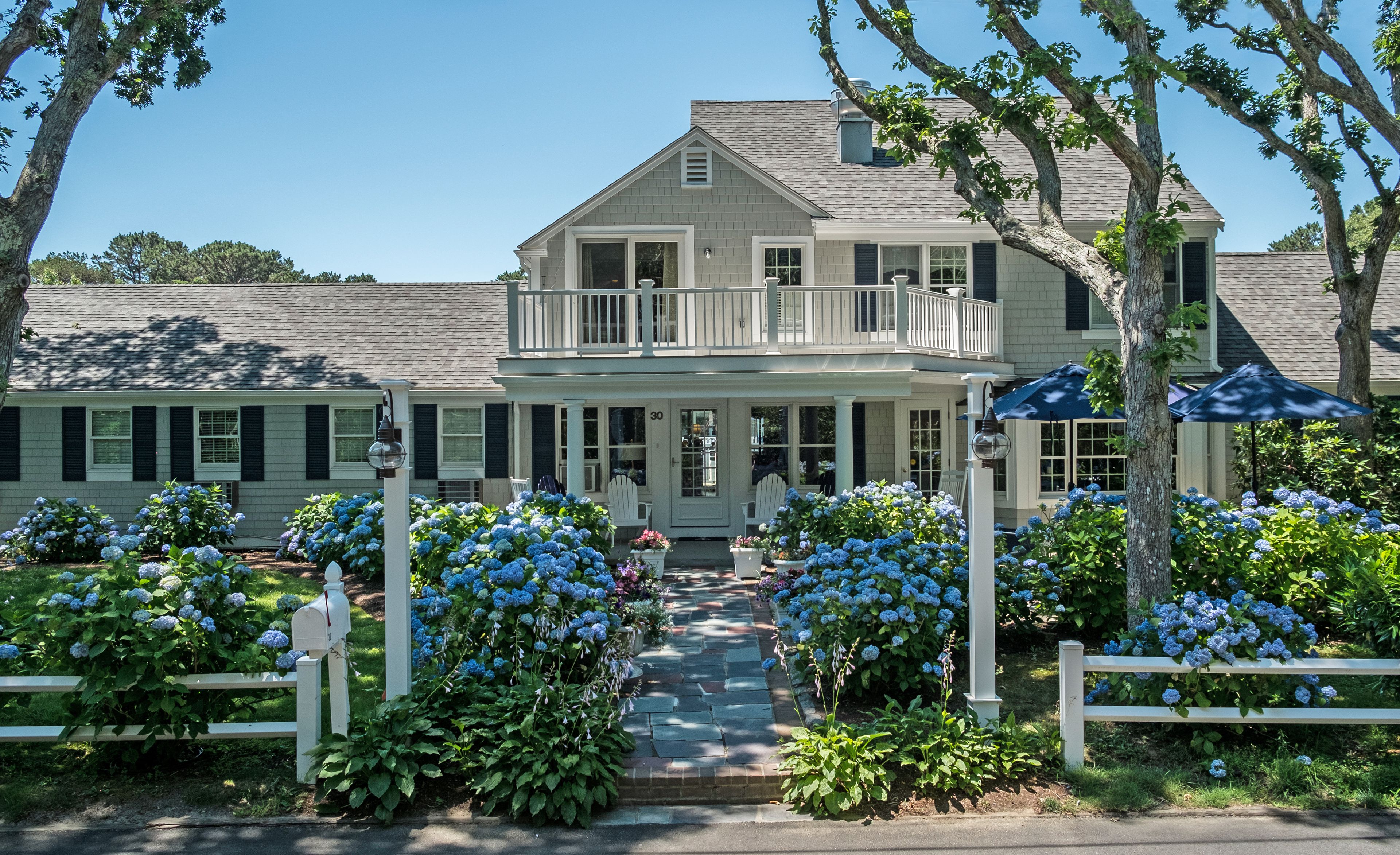 Commodore Inn, By The Beach in West Harwich, United States