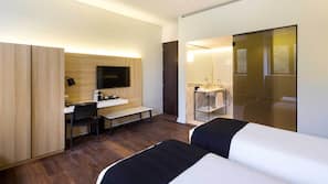 Minibar, in-room safe, desk, free WiFi