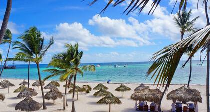 Los Corales Tropical Beach Resort & SPA