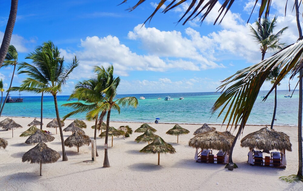 Los Ces Tropical Beach Resort Spa 2018 Pictures Reviews Gazebo Featured Image