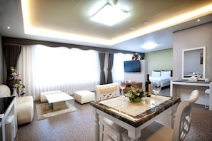 Presidential Suite (Room Only) | Blackout drapes, iron/ironing board, free WiFi