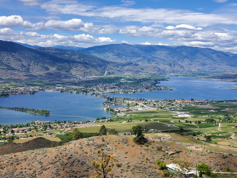 Desert Surfside Waterfront Accommodations In Osoyoos Hotel Rates Reviews On Orbitz