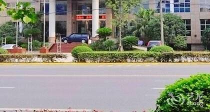 Emeishan Huasheng Hotel