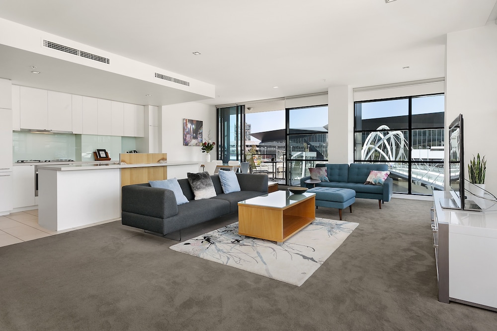 Waterfront Melbourne Apartments