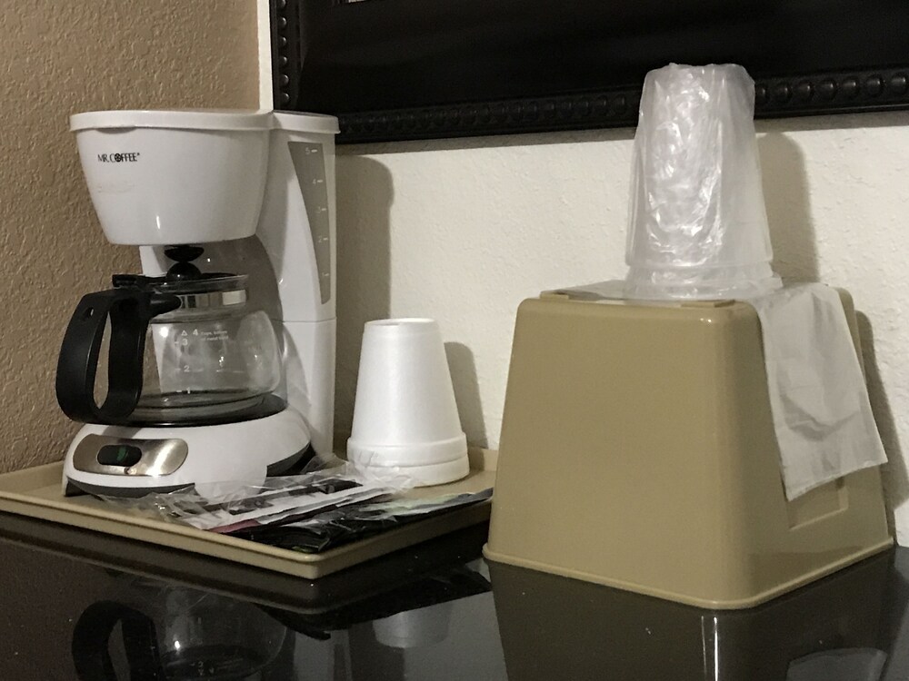 Coffee and/or coffee maker, Town House Motel