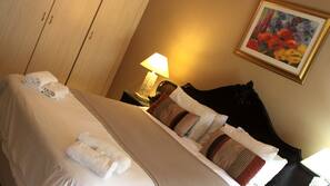 Desk, free cribs/infant beds, free WiFi, linens