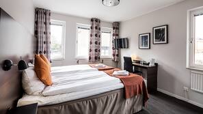 Blackout drapes, iron/ironing board, free WiFi, linens
