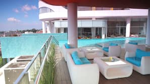Outdoor pool, pool loungers