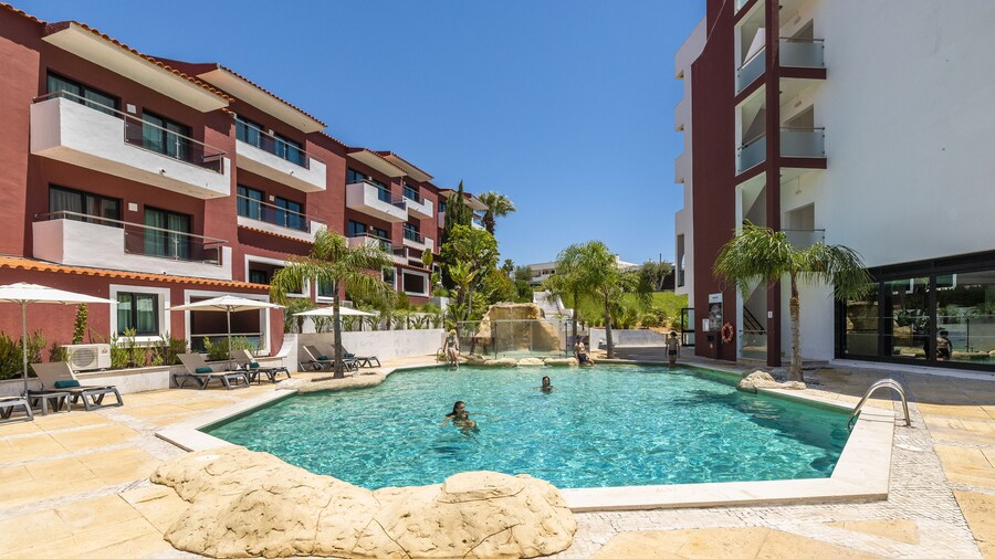 Topazio Mar Beach Hotel & Apartments