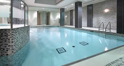 Bombay Suites -Grand Ovation Mississauga