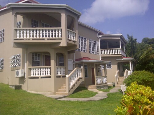 Hotels Near Slu Find Over 200 George F L Charles Bayside Villa St Lucia