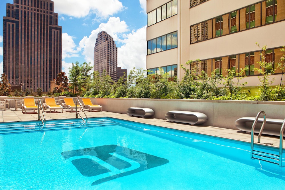 Aloft New Orleans Downtown