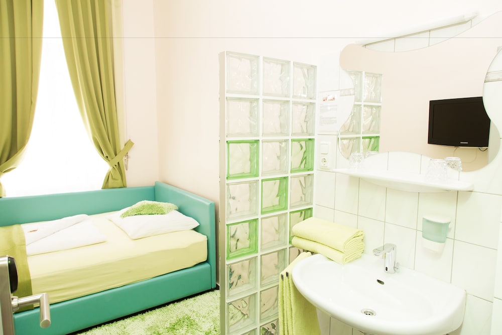 Photo - Very Central, 5 min to city center, Self Check In