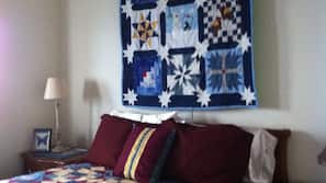 Down duvet, individually decorated, individually furnished