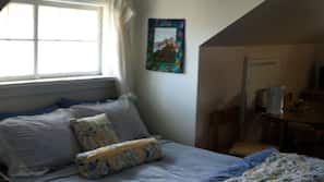 Down duvet, individually decorated, individually furnished