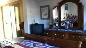 Down duvet, individually decorated, individually furnished