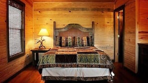 Iron/ironing board, free WiFi, linens