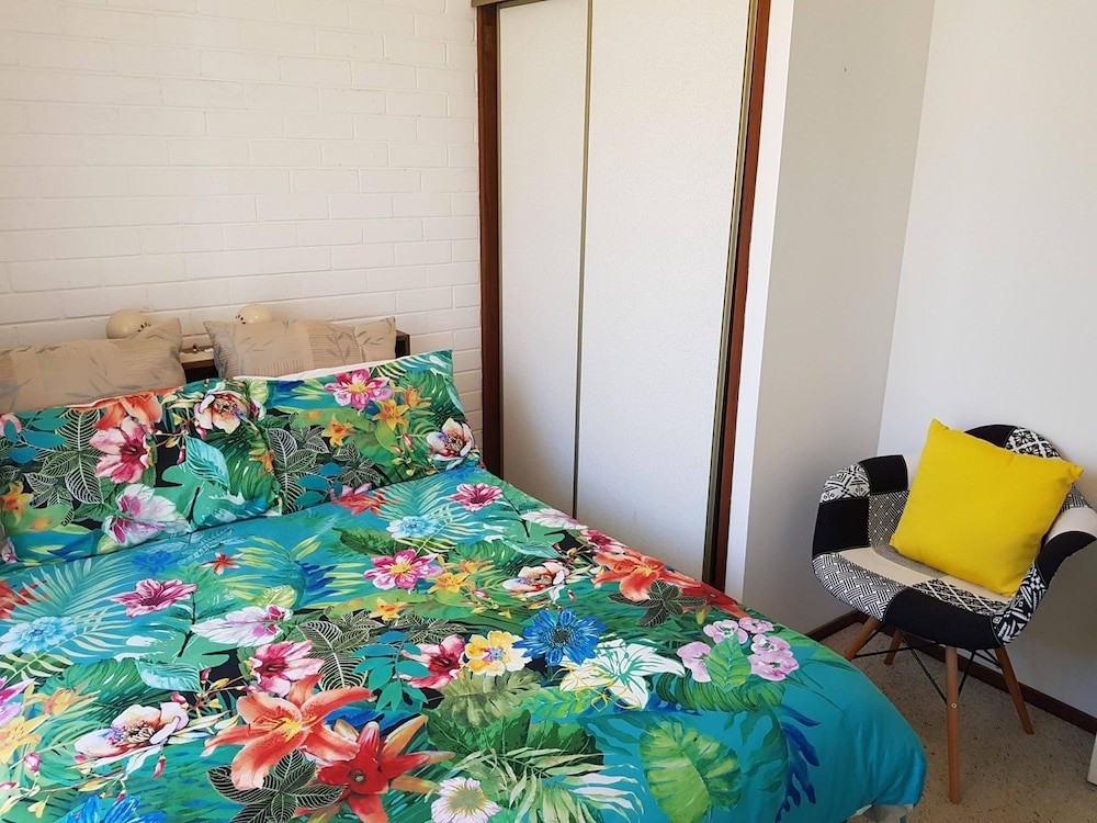 Meltemi Unit 4 Tura Beach