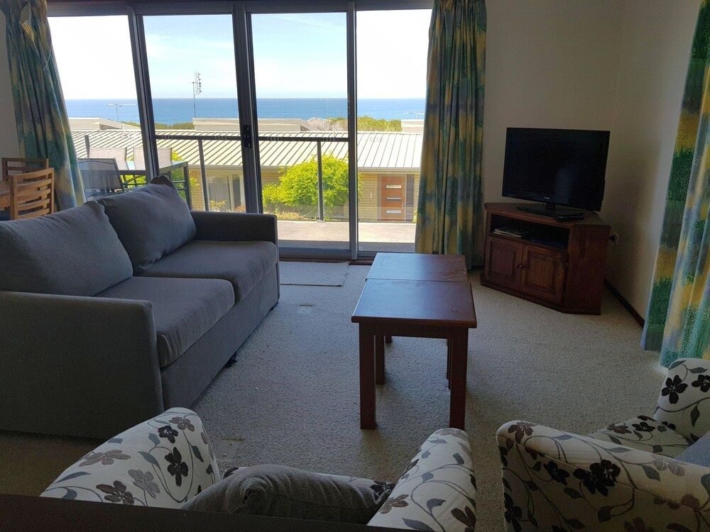 Meltemi Unit 4 Tura Beach