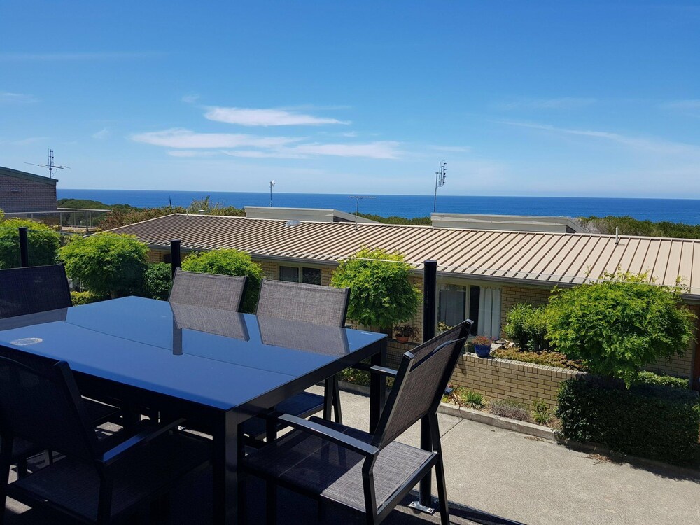 Meltemi Unit 4 Tura Beach