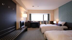 In-room safe, desk, free WiFi