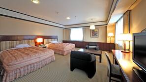 1 bedroom, in-room safe, iron/ironing board, free WiFi