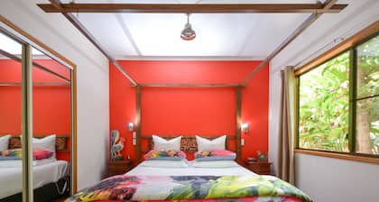 Crater Lakes Rainforest Cottages