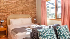 Premium bedding, down duvet, blackout curtains, soundproofing