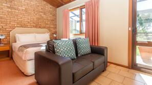 Premium bedding, down duvet, blackout curtains, soundproofing