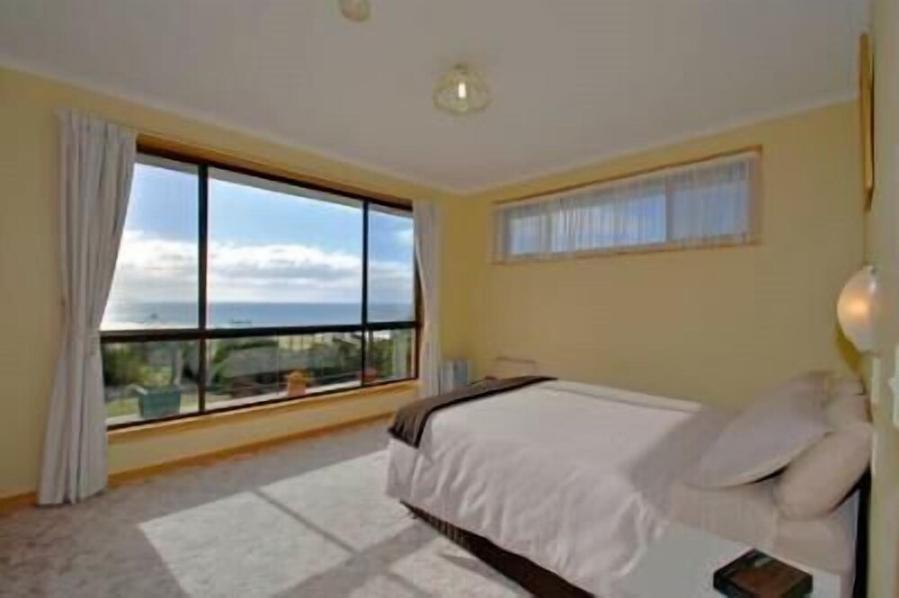 Bicheno's Ocean View Retreat