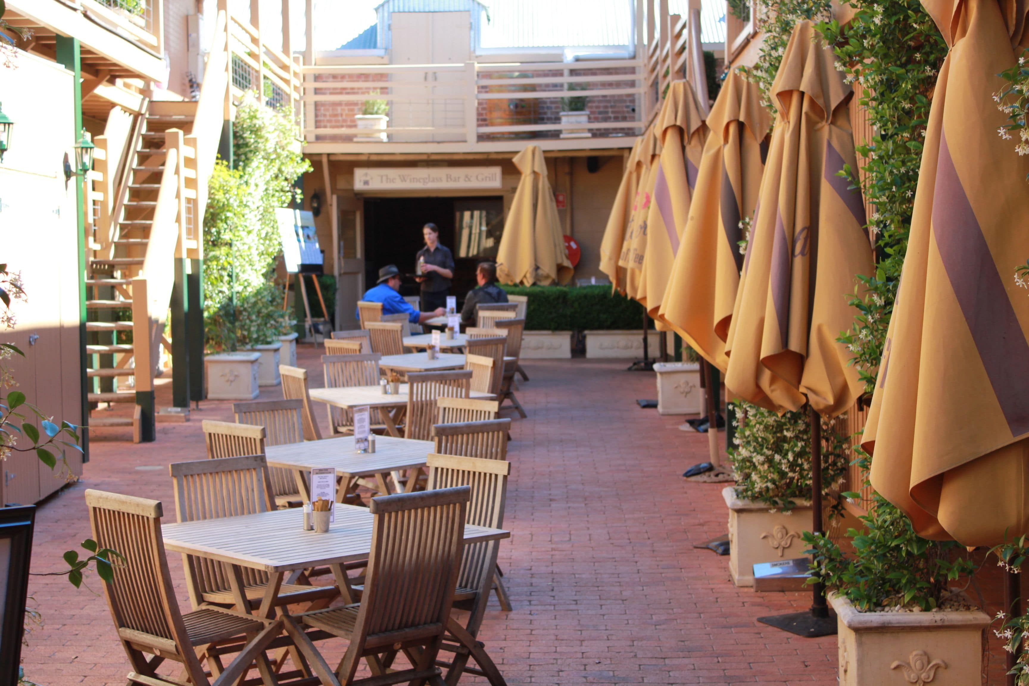 Cobb & Co Court Boutique Hotel