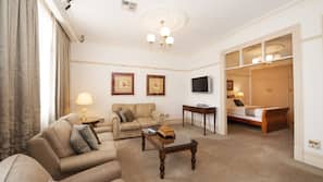 Premium bedding, pillowtop beds, minibar, blackout drapes